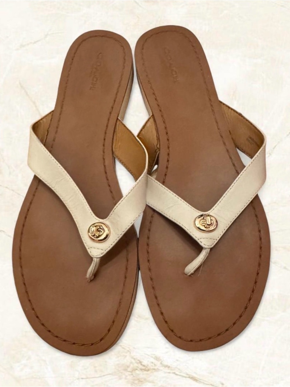 Coach Shelly White Leather Turnlock Thong Flip Flop Sandals Size 10B EU 40